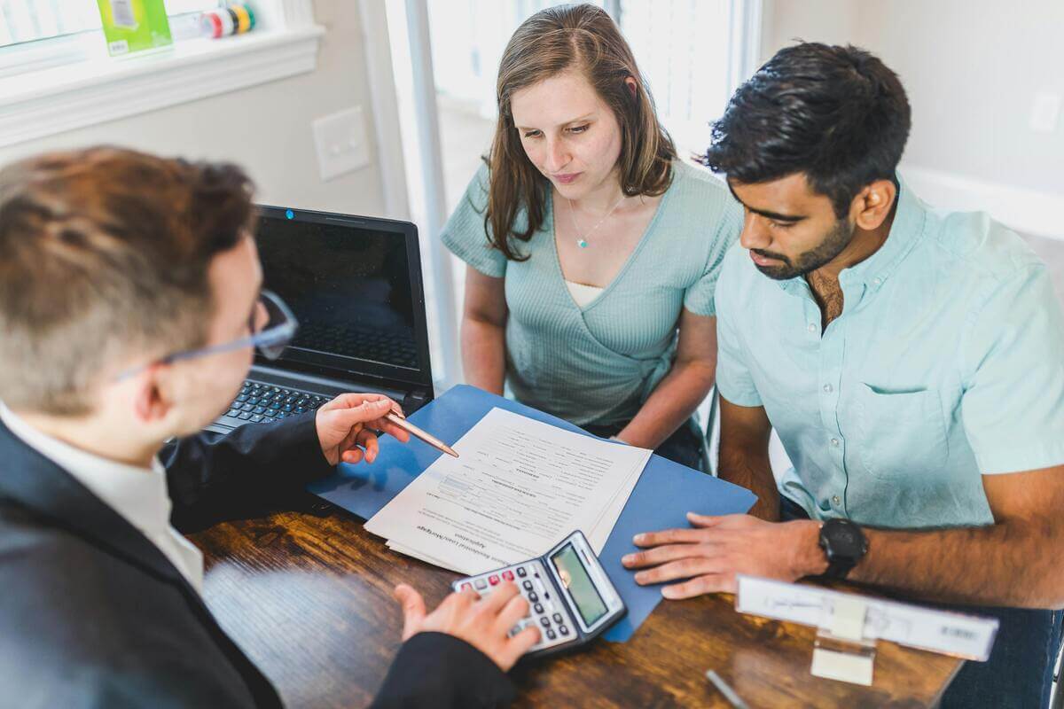 Buyers-Beware-9-Tactics_Spotting-the-Red-Flags-of-Dishonest-Cash-Buyers